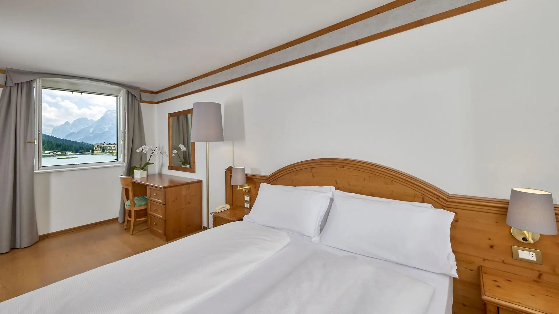 Grand Hotel Misurina 4*,