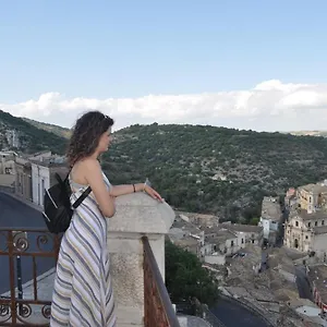 Udammusu34 , Ragusa Italien