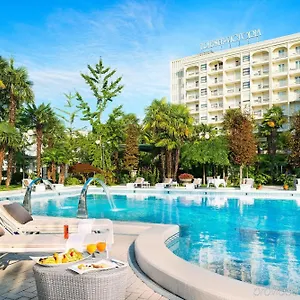 Grand Trieste & Victoria ***** אבנו טרמה